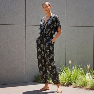 🌹POLAGRAM V NECK DRAWSTRING WAIST FLORAL JUMPSUIT